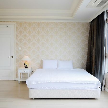 Cantavil Hoan Cau Ho Chi Minh City Exterior photo